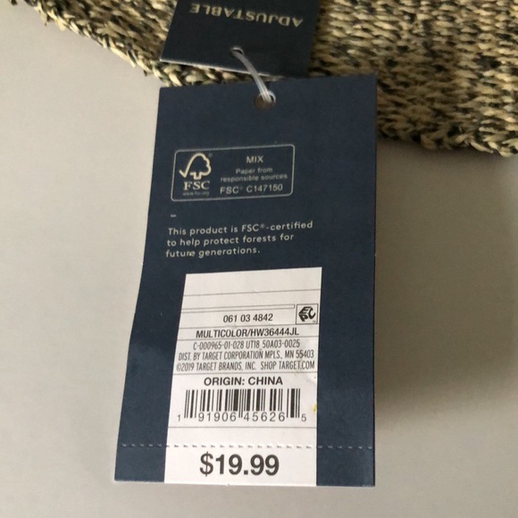 Hat 👒 - Picture 4 of 4